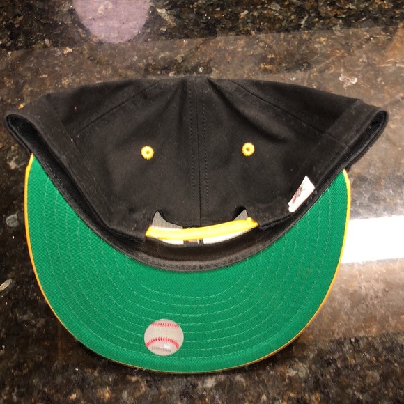 Pittsburgh Pirates SnapBack Hat - Picture 2 of 2